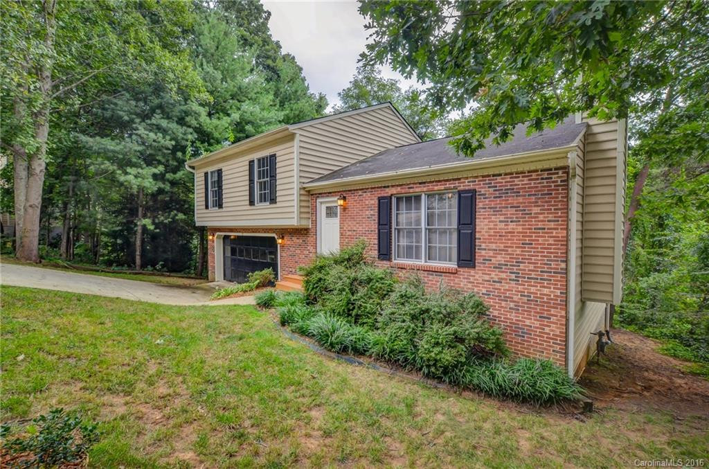 10 Foxberry Drive #4 - Photo 3