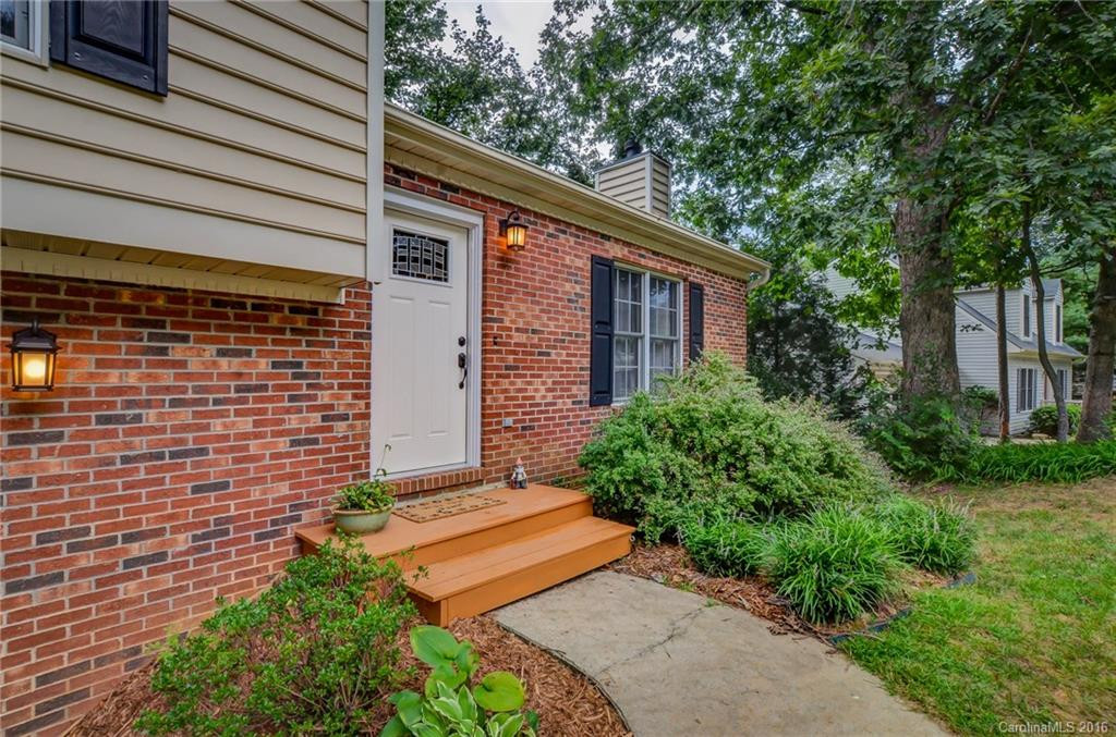 10 Foxberry Drive #4 - Photo 4