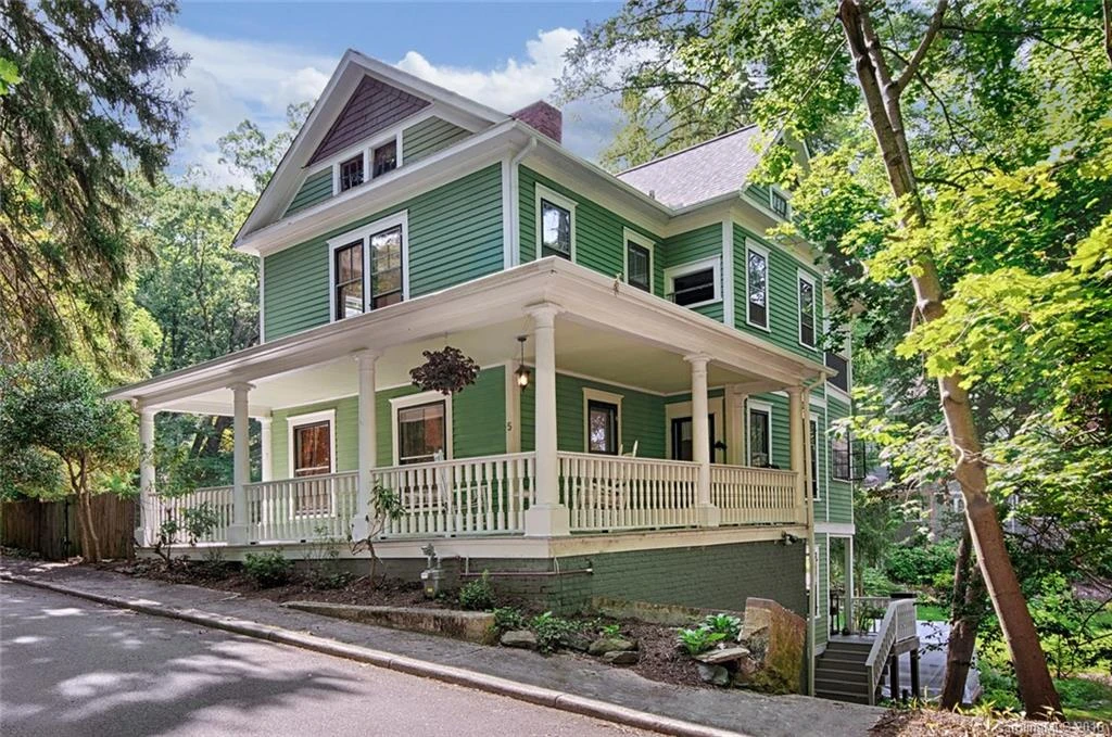 5 Howland Road