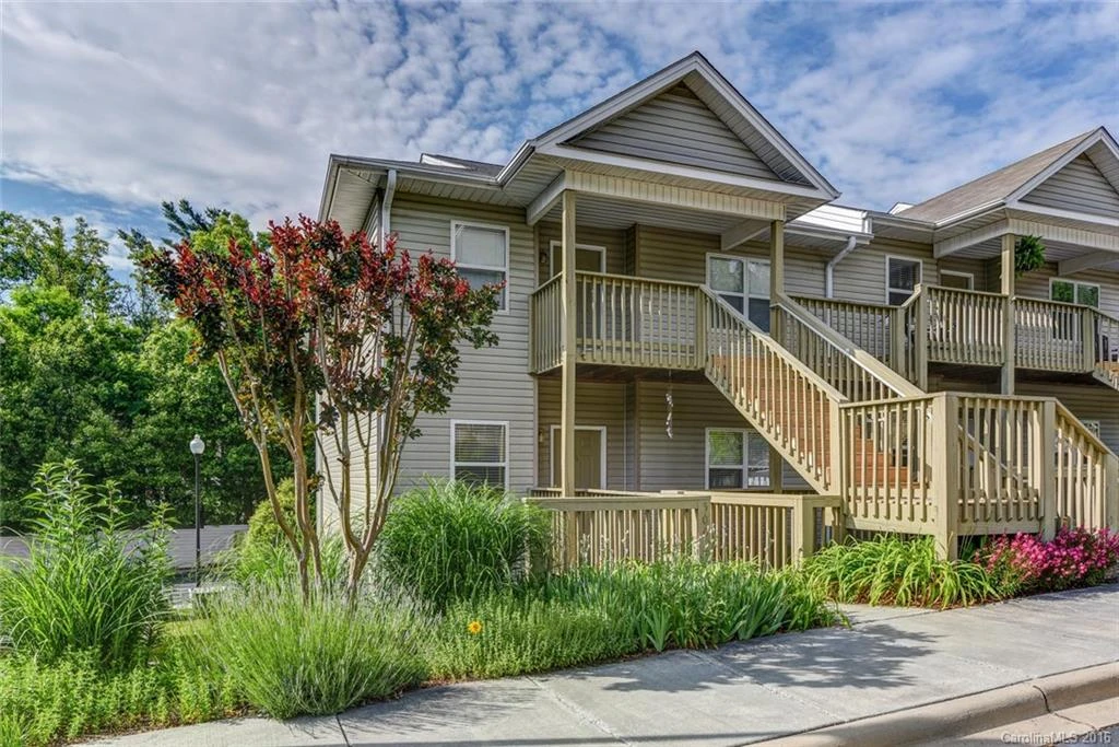 511 Carlyle Way #511