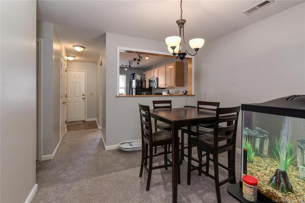 511 Carlyle Way #511 - Photo 2