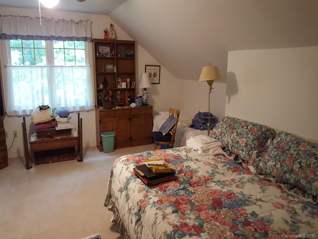 1512 Carleton Terrace #04 - Photo 12