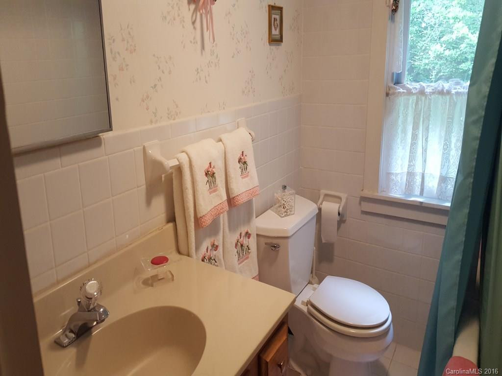 1512 Carleton Terrace #04 - Photo 13