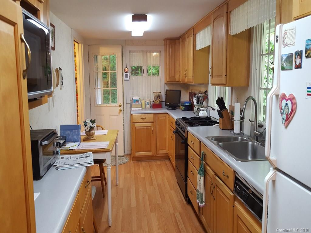 1512 Carleton Terrace #04 - Photo 9