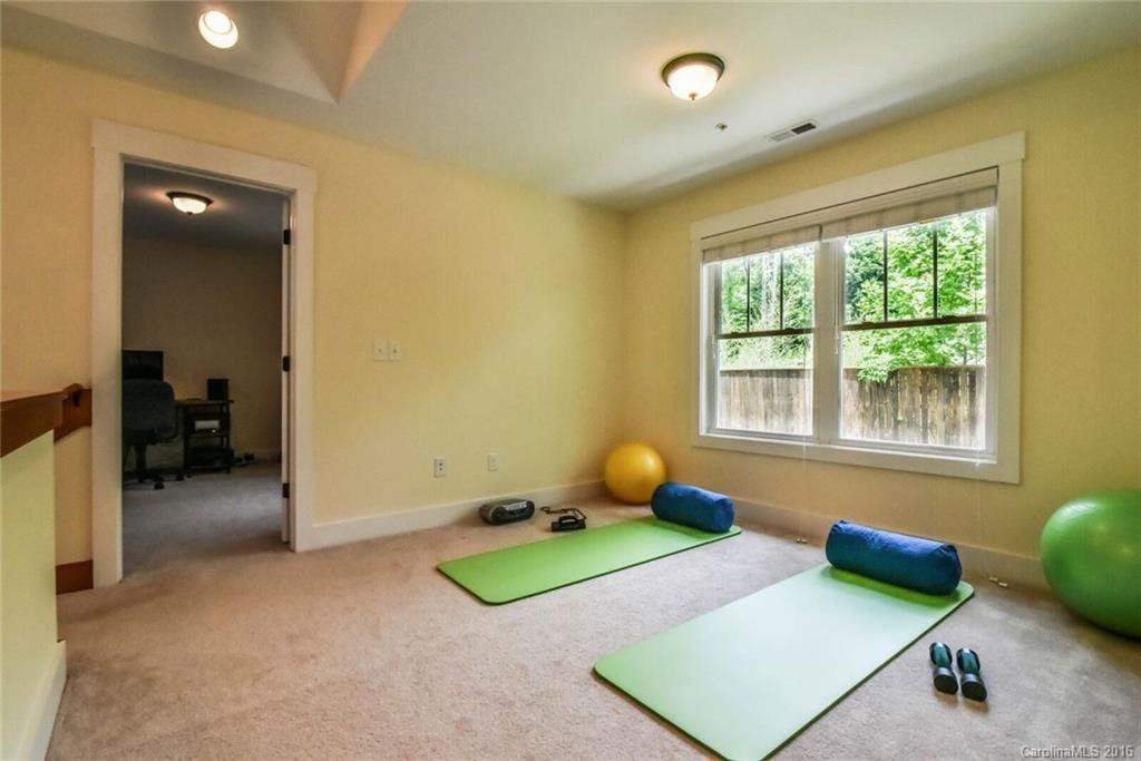 19 Roselyn Way #19 - Photo 15