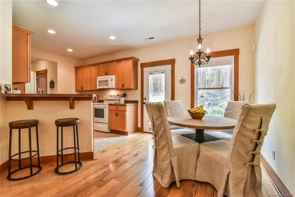 19 Roselyn Way #19 - Photo 7
