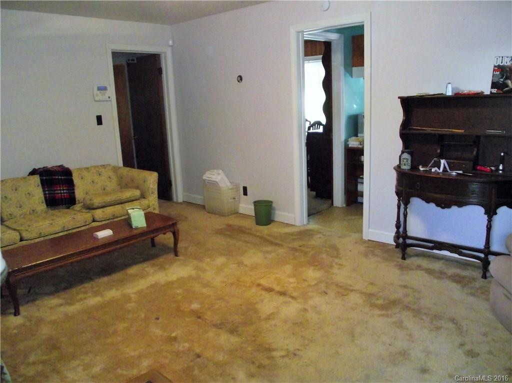 833 Whitted Street - Photo 3