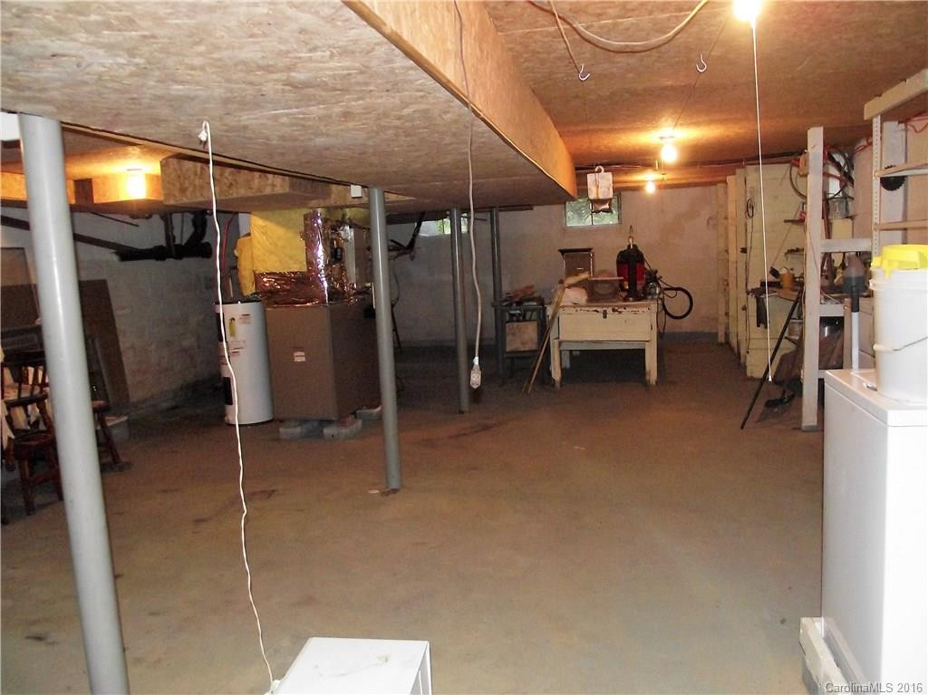 833 Whitted Street - Photo 9