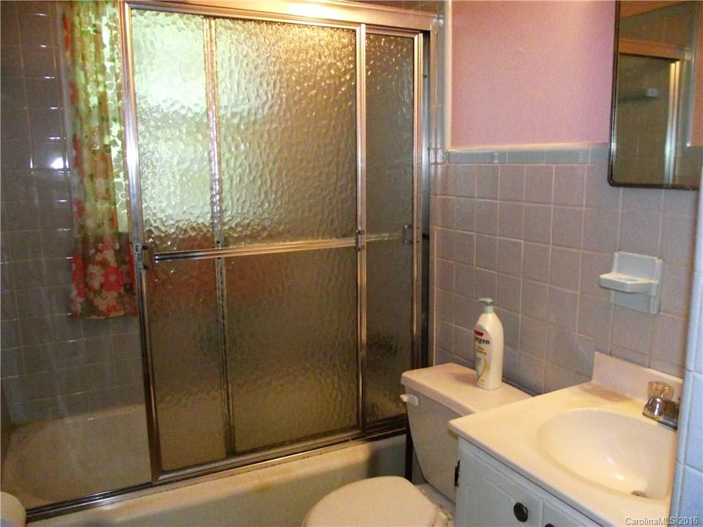833 Whitted Street - Photo 10