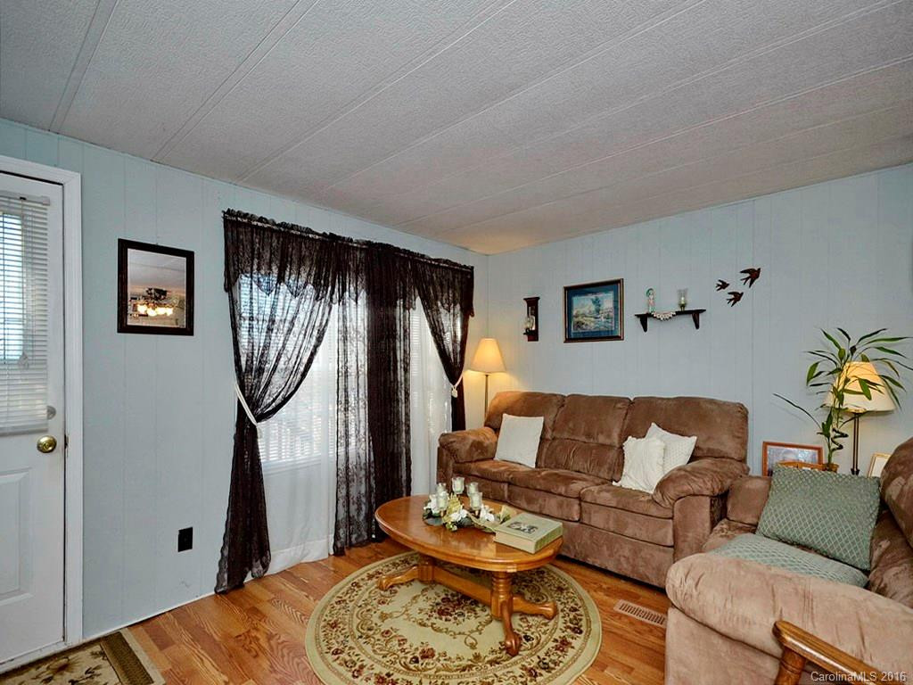 32 Parker Road - Photo 3