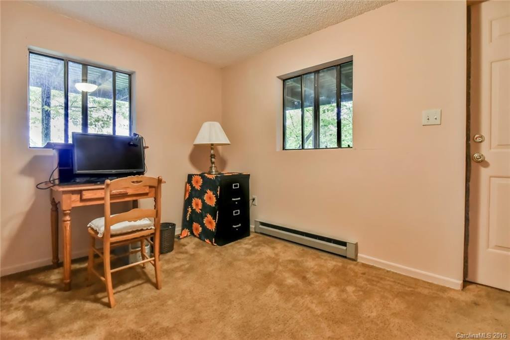 252 Holland Drive - Photo 12