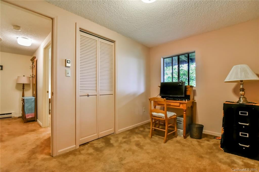 252 Holland Drive - Photo 13