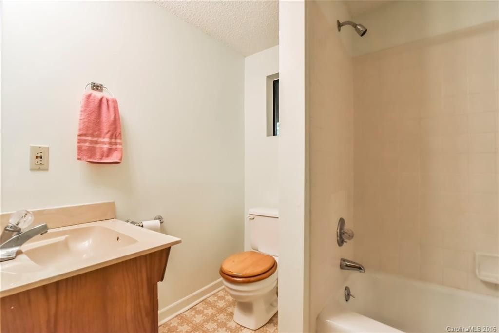 252 Holland Drive - Photo 16