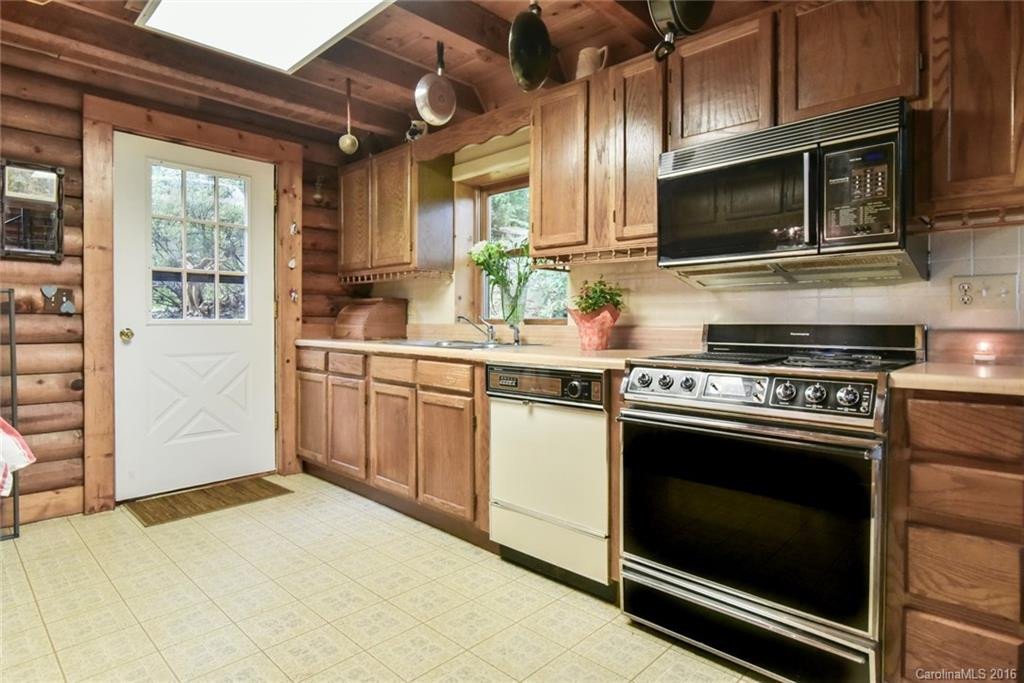 252 Holland Drive - Photo 6