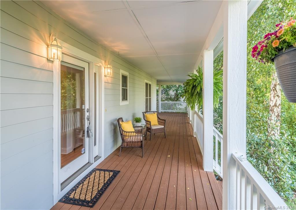 101 Skyview Drive - Photo 2