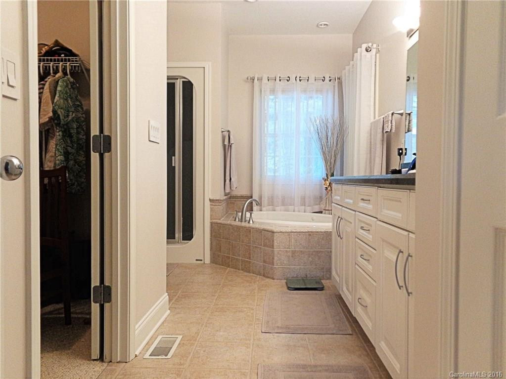 101 Skyview Drive - Photo 12