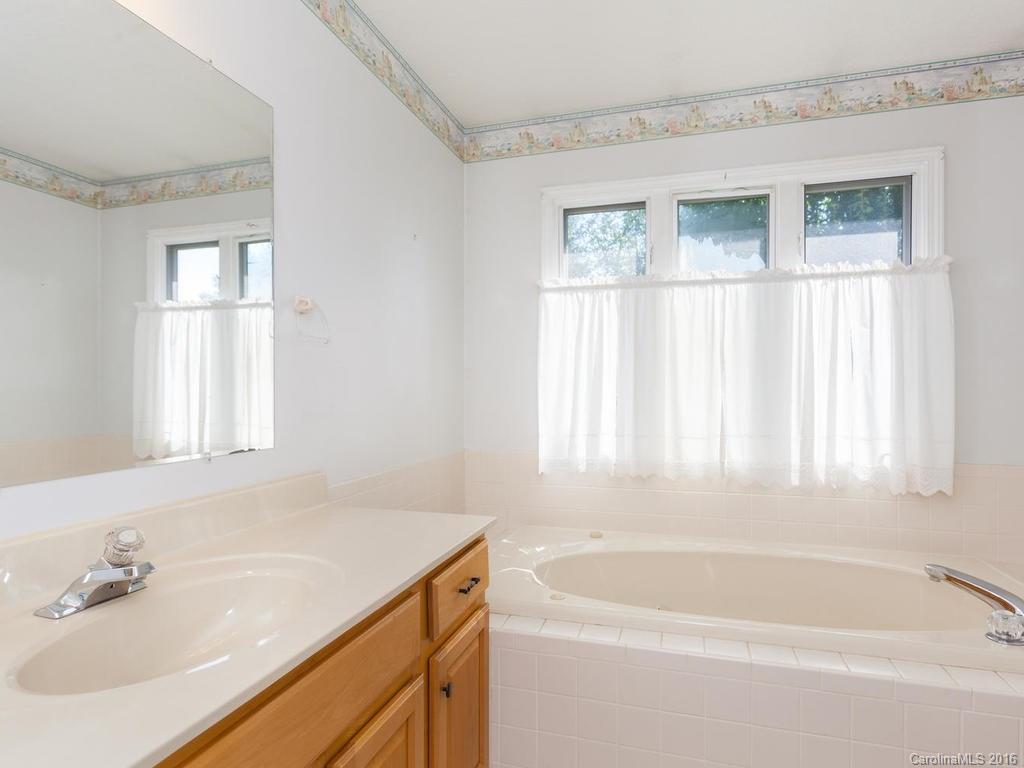 2 Derry Drive - Photo 14