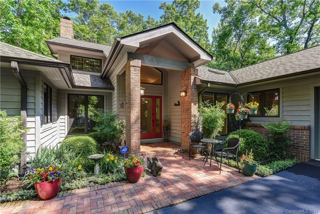 510 Overlook Drive - Photo 2