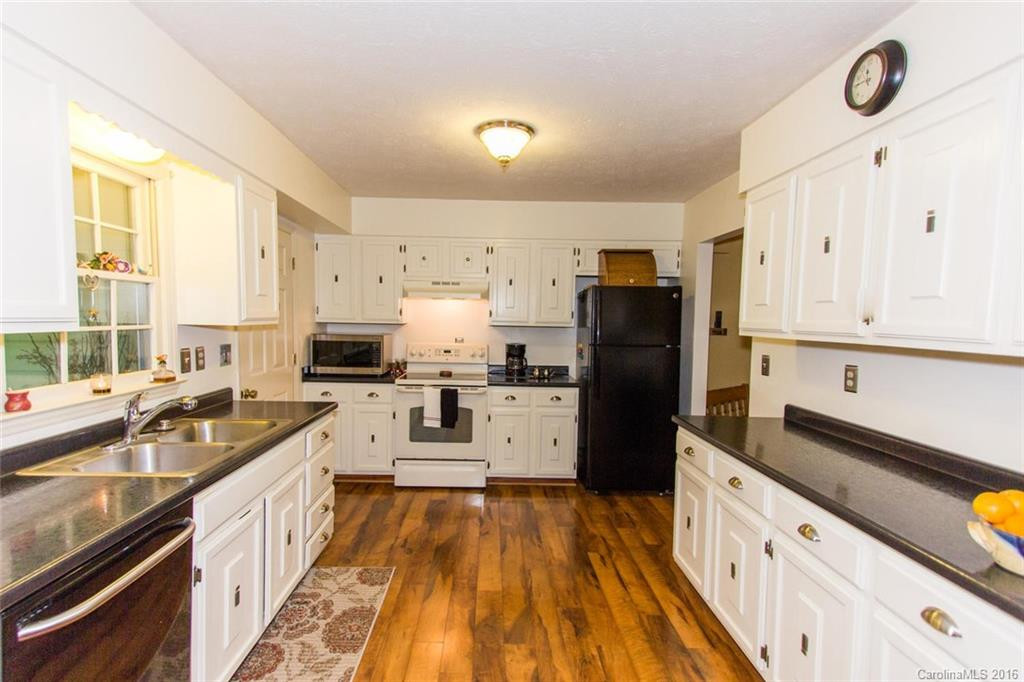 138 White Pine Drive - Photo 5