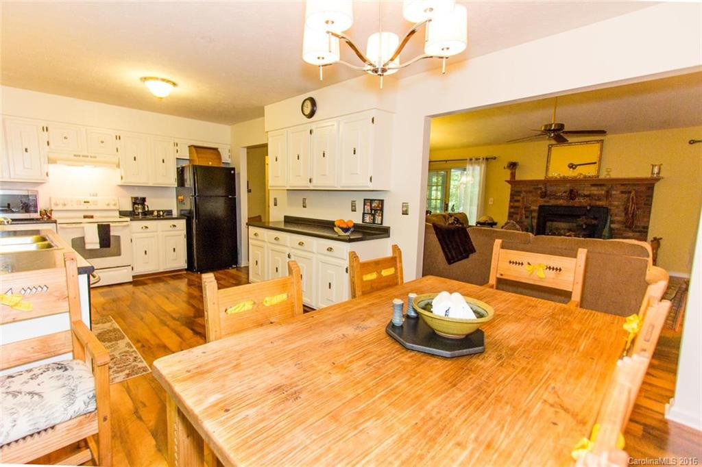 138 White Pine Drive - Photo 6