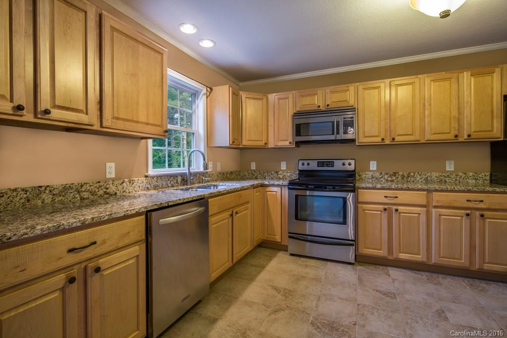 202 Oak Ridge Drive - Photo 5