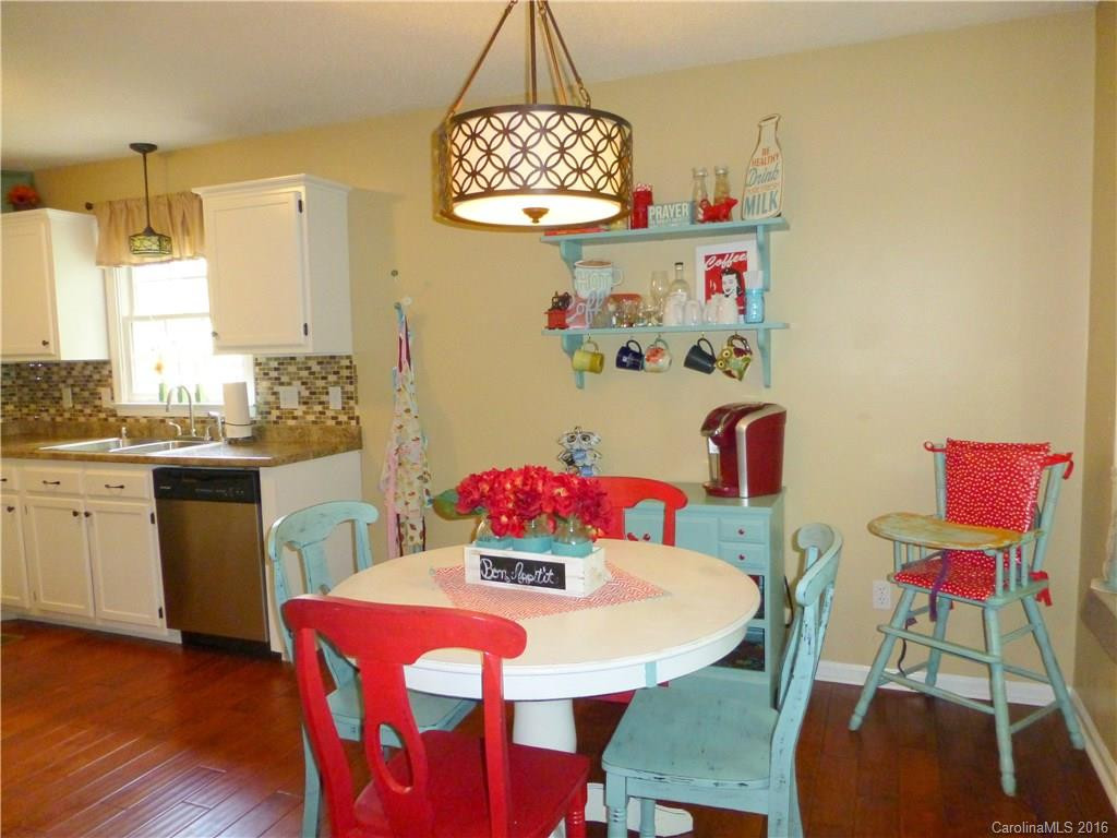 609 Woodberry Court - Photo 13
