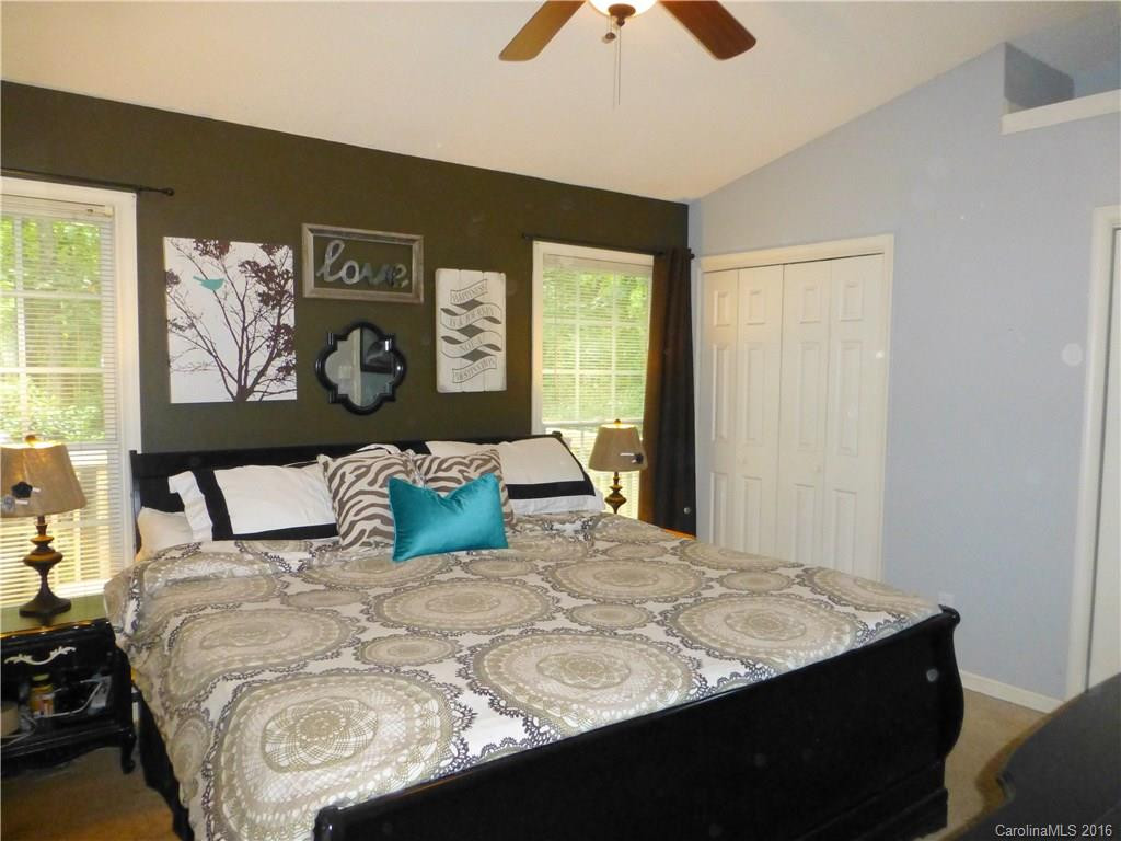 609 Woodberry Court - Photo 14