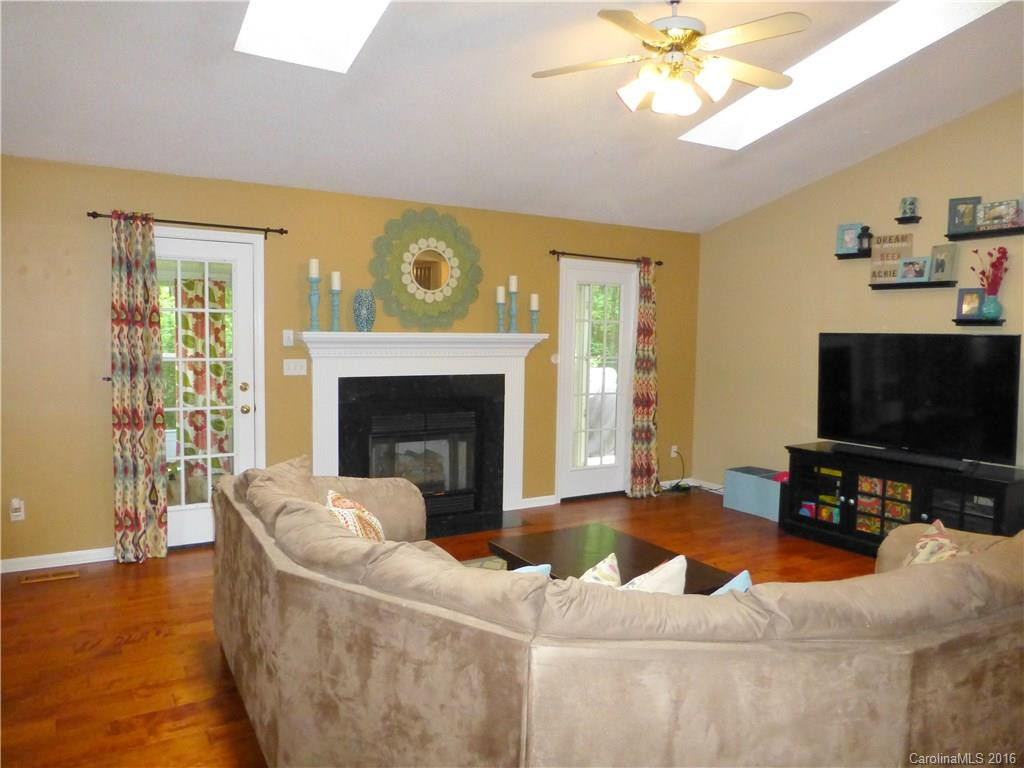 609 Woodberry Court - Photo 7