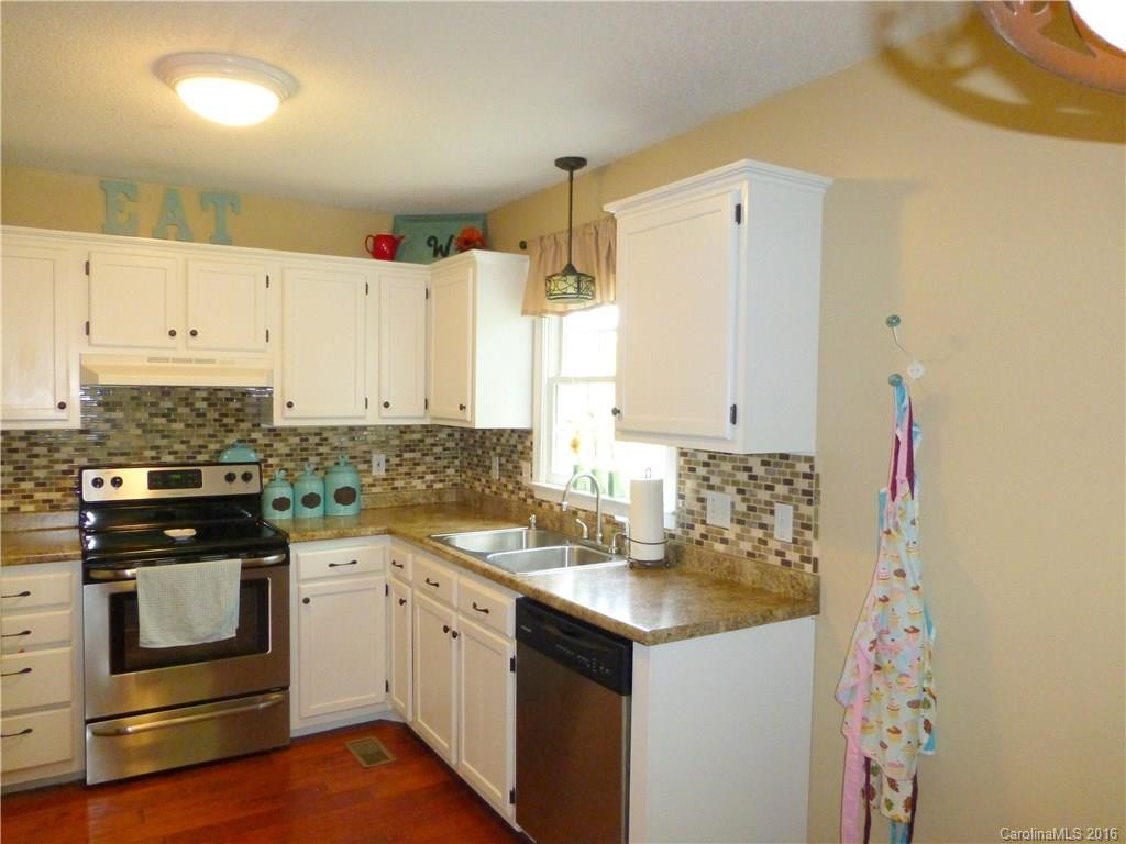 609 Woodberry Court - Photo 10