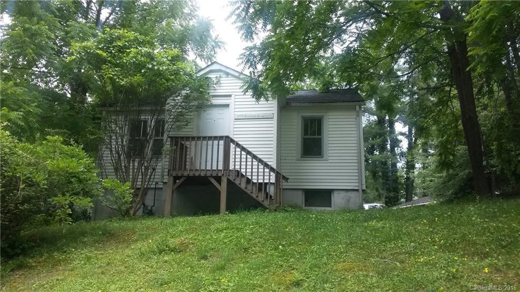 24 Railroad Avenue