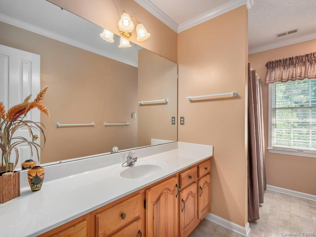 2 Cambridge Drive - Photo 14