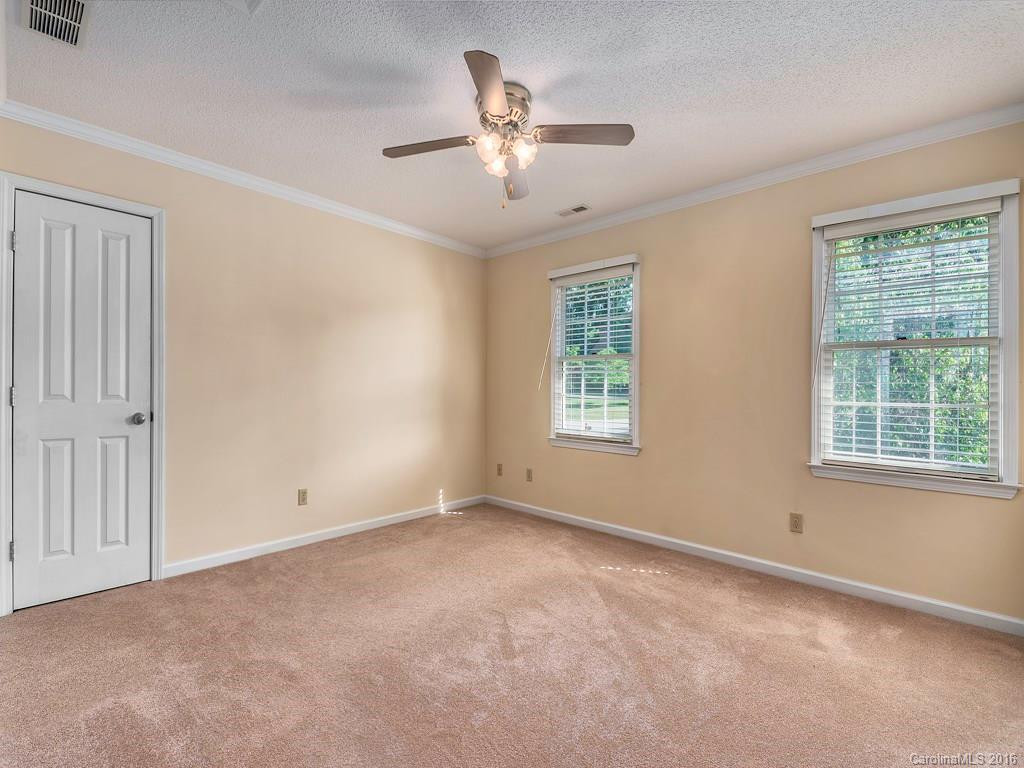 2 Cambridge Drive - Photo 15