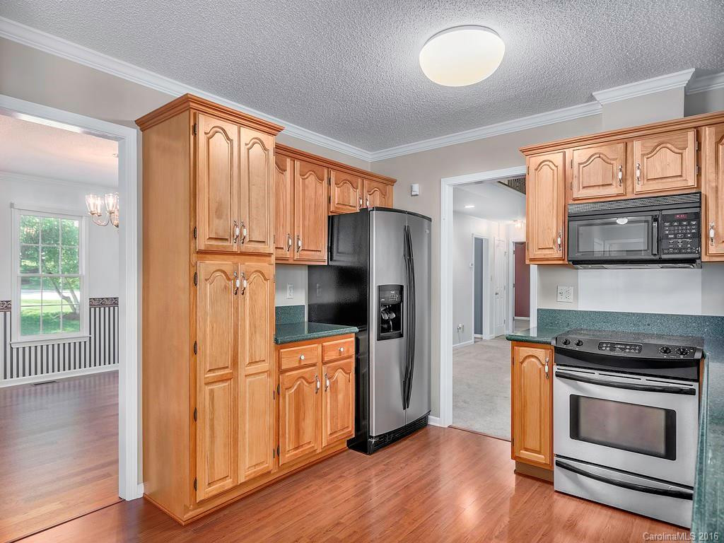 2 Cambridge Drive - Photo 8