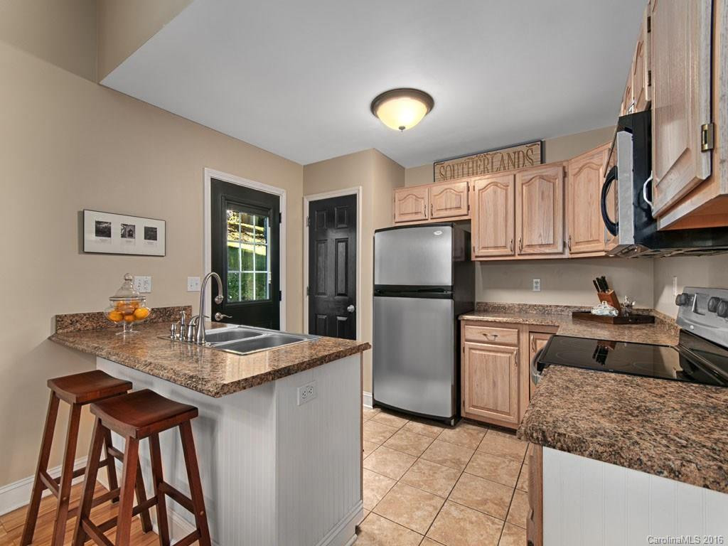 110 Spring Drive - Photo 6