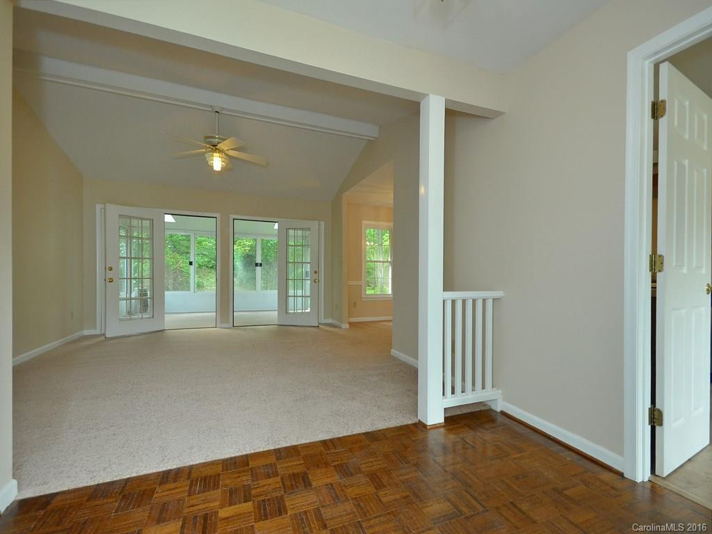 11 Westminster Drive - Photo 3