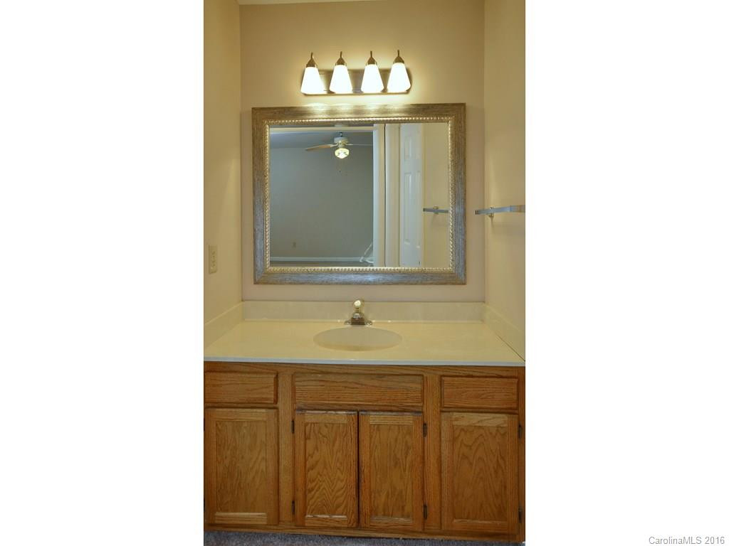 11 Westminster Drive - Photo 10