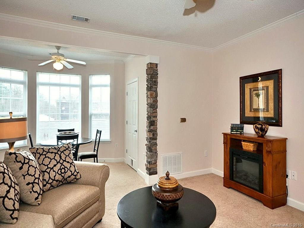 1000 Olde Eastwood Village Boulevard #1-B - Photo 4