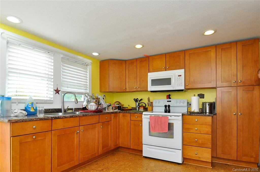 4 Bradford Circle #3 - Photo 6