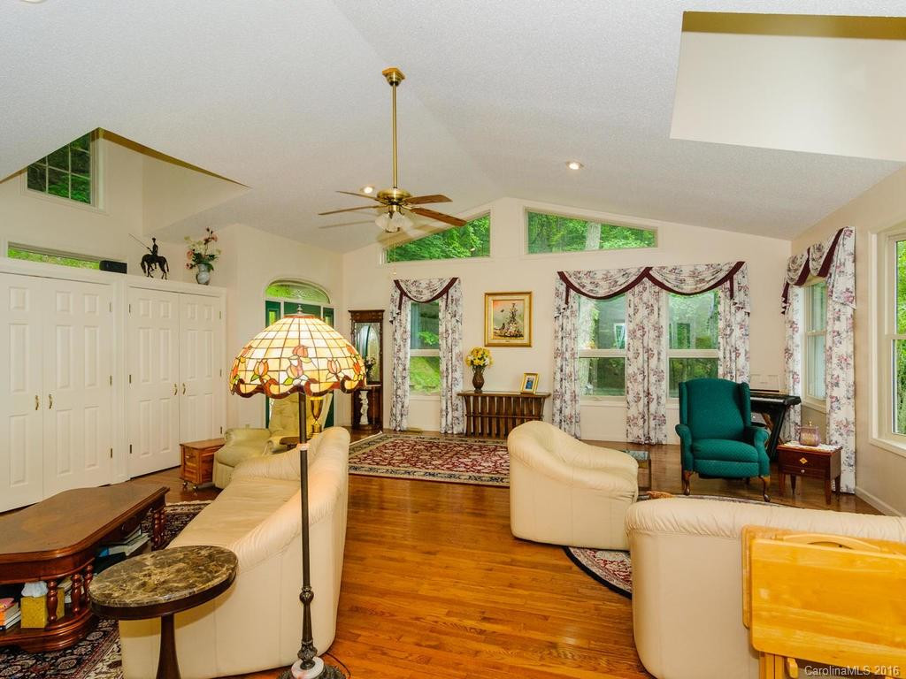 1056 High Vista Drive - Photo 7