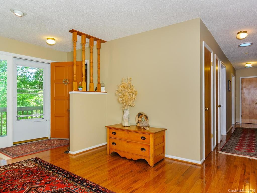 8 Beech Tree Lane - Photo 2