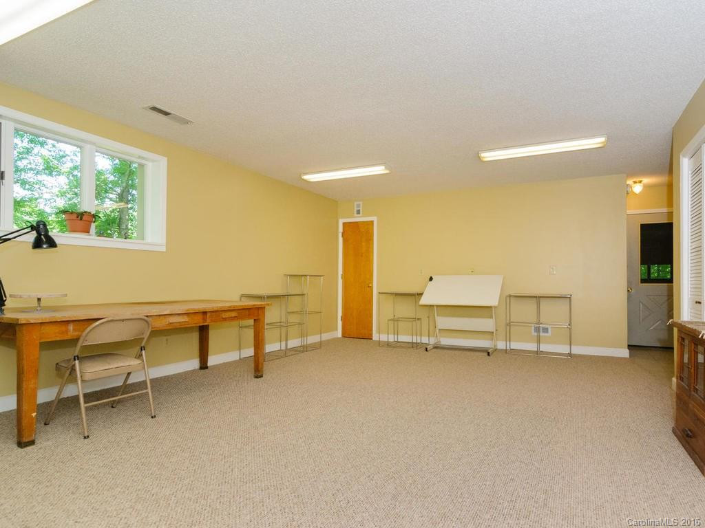 8 Beech Tree Lane - Photo 16
