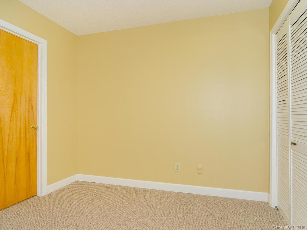 8 Beech Tree Lane - Photo 17