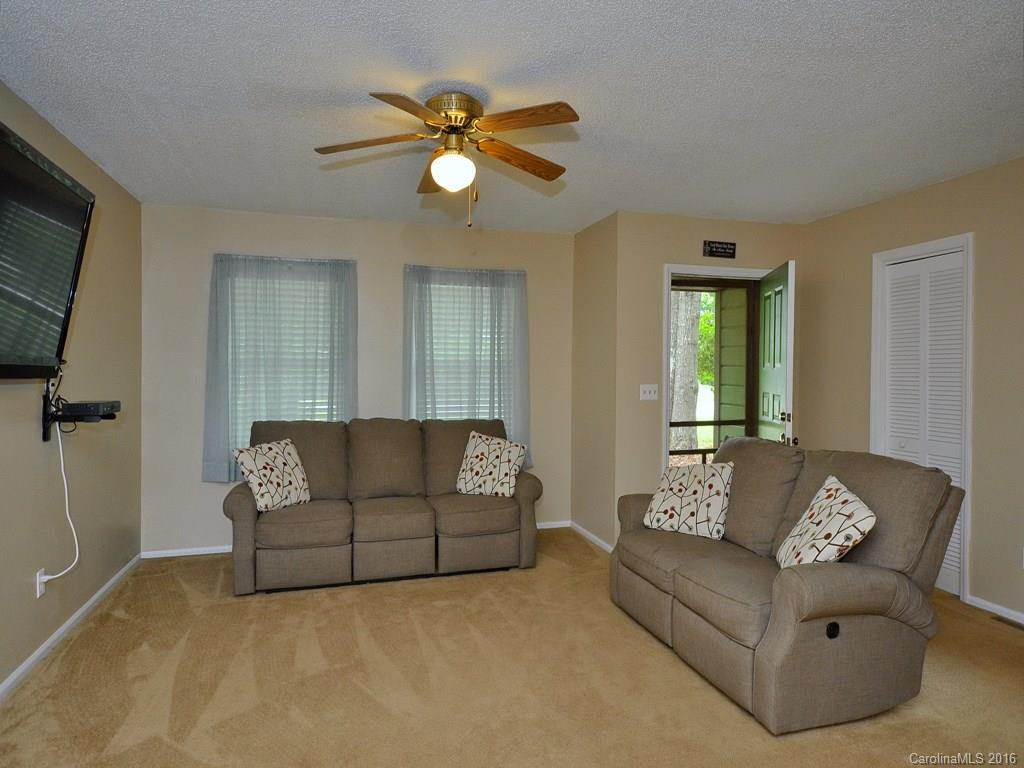 31 Rambling Trail - Photo 2