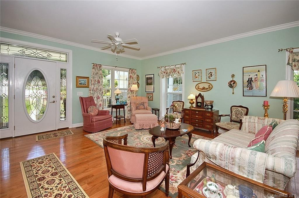 46 Samuel Court - Photo 2