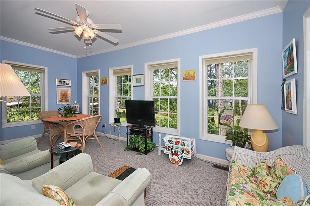 46 Samuel Court - Photo 4