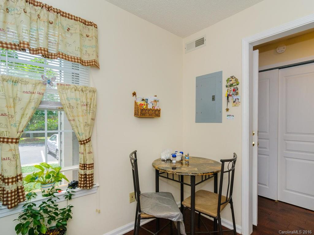 2803 Sagamore Lane #2803 - Photo 11