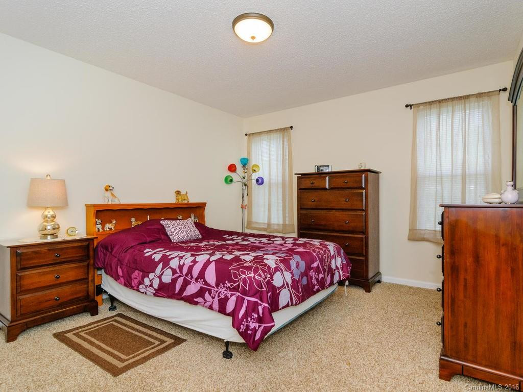 2803 Sagamore Lane #2803 - Photo 12