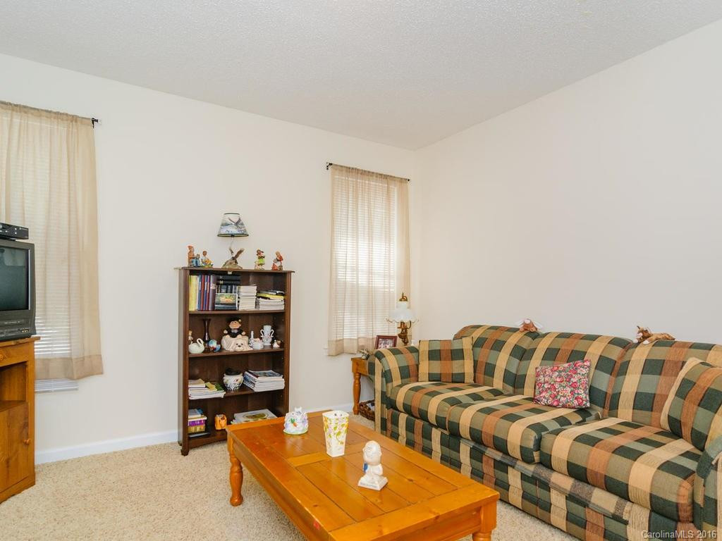 2803 Sagamore Lane #2803 - Photo 15