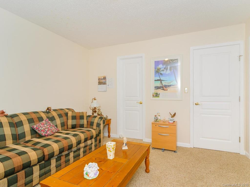 2803 Sagamore Lane #2803 - Photo 16