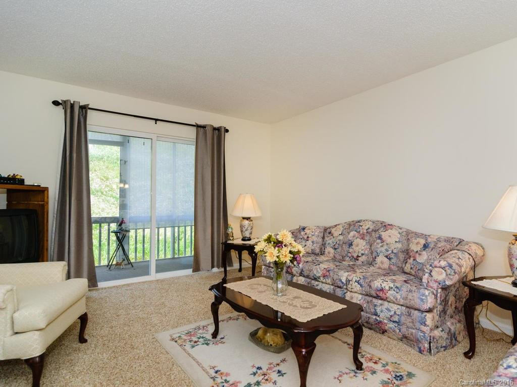 2803 Sagamore Lane #2803 - Photo 5